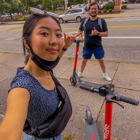 Meet your Posher, Jayne - Picture 2 of 3